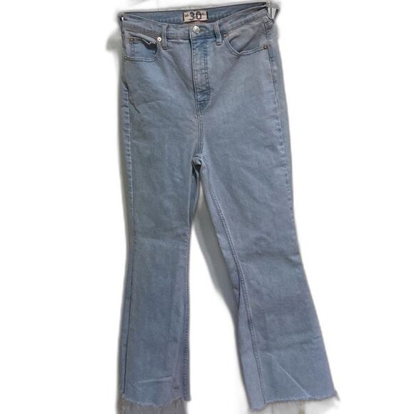 WE THE FREE CRVY Bell Bottom Flared Light Denim Denim Jeans Womens Size 30 - Picture 3 of 14